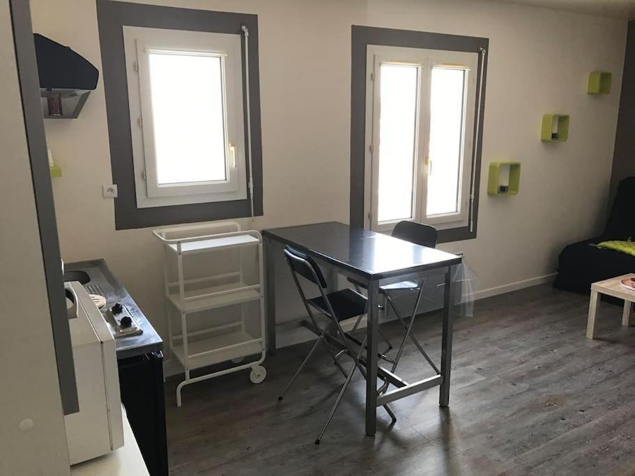 Studio Near Downtown And Old Port Ла Рошел Екстериор снимка